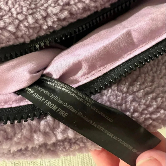 NWT new FREE PEOPLE overachiever Sherpa sling bag lavender purple fuzzy teddy - Picture 11 of 17